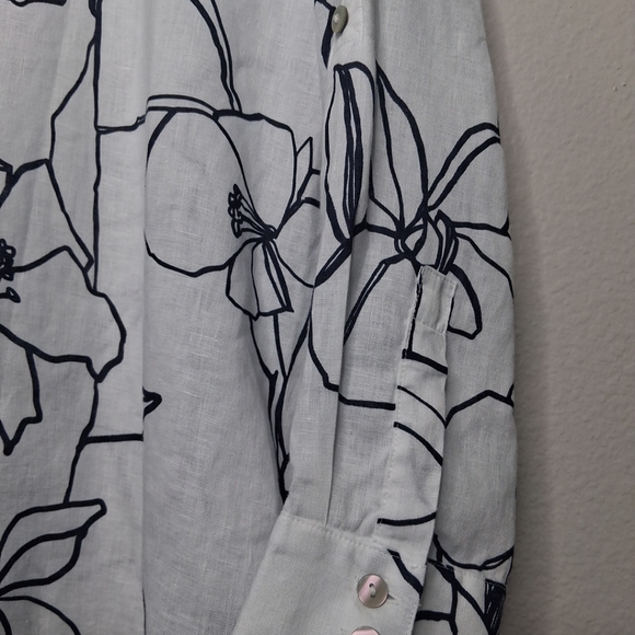 Chico's Women Linen Blouse White Black Floral Button-up Coastal Size 12 - Picture 11 of 15